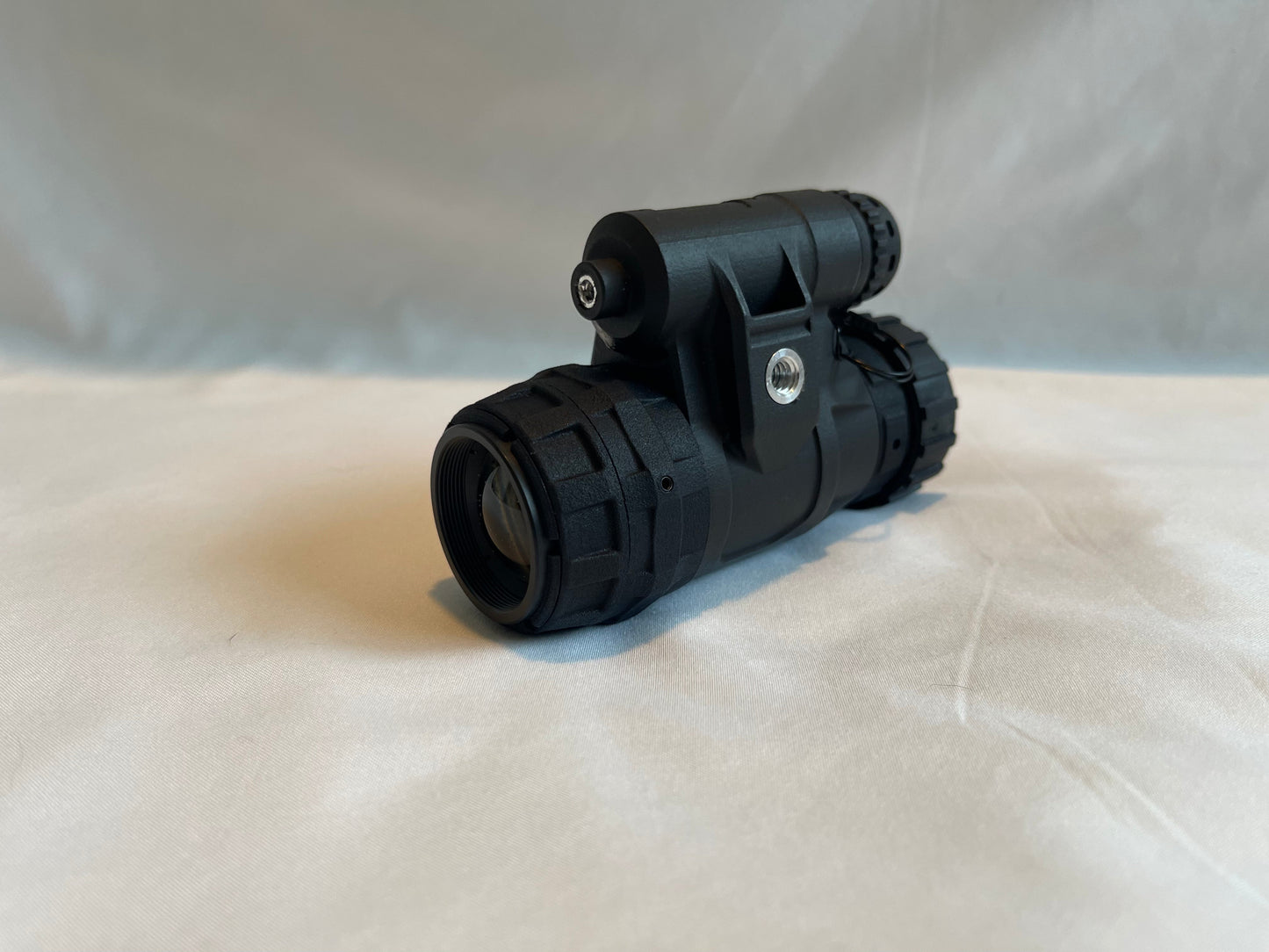 Photonis White Phoshor Nocturn Industries Tanto