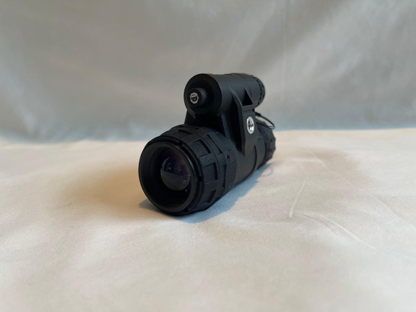 Elbit White Phoshor Nocturn Industries Tanto